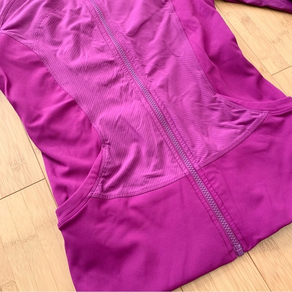 Lululemon In Flux Reversible Hooded Jacket, EUC! - Picture 3 of 12